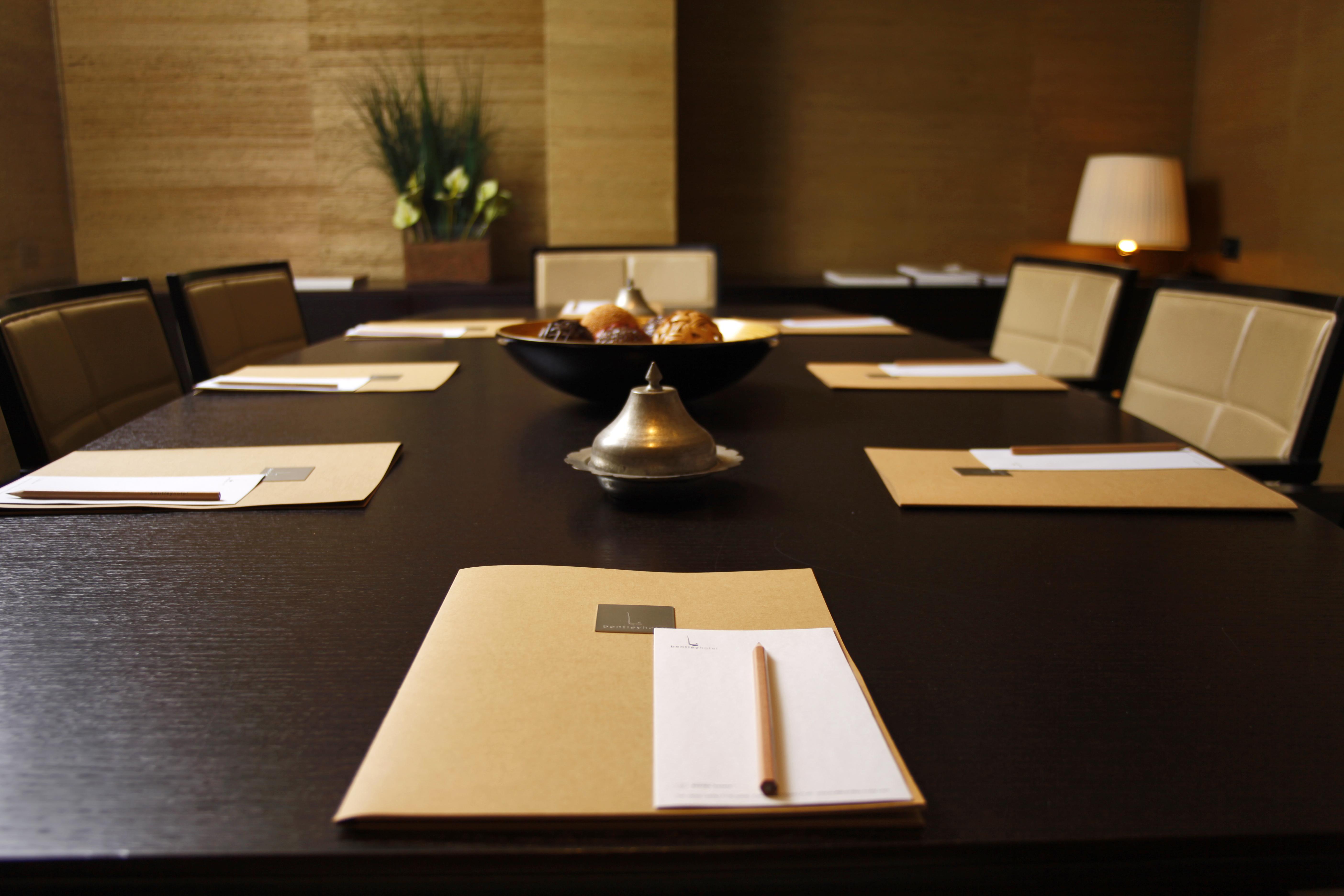 Bentley Hotel Bosphorus - Special Class Istambul Exterior foto A meeting room at a hotel