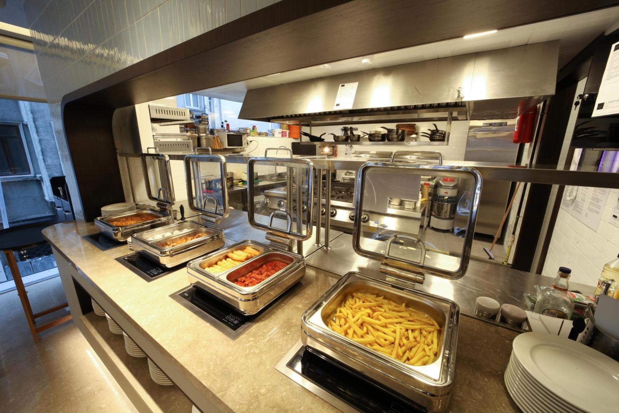Bentley Hotel Bosphorus - Special Class Istambul Exterior foto A buffet at a restaurant