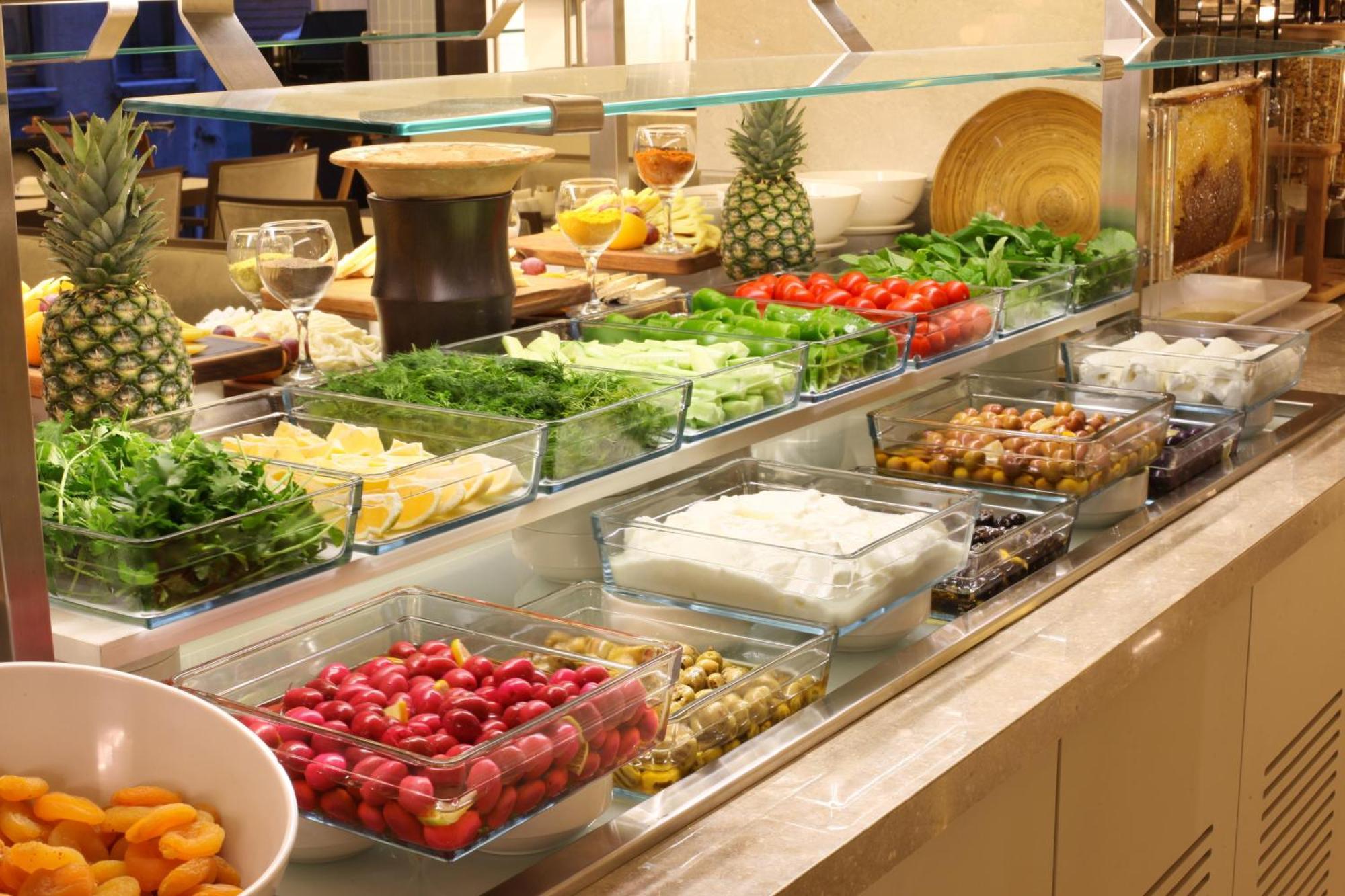 Bentley Hotel Bosphorus - Special Class Istambul Exterior foto A salad bar